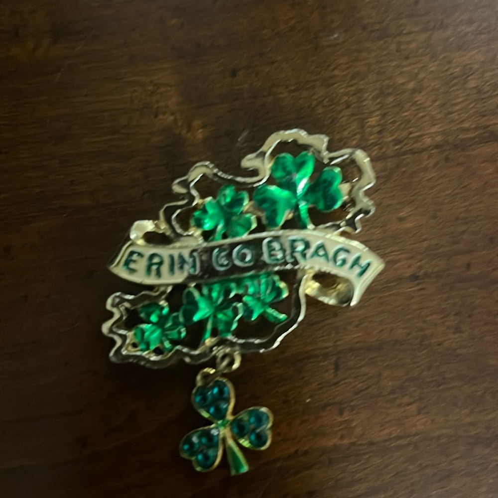 Beautiful Vintage St Patricks Day Brouche